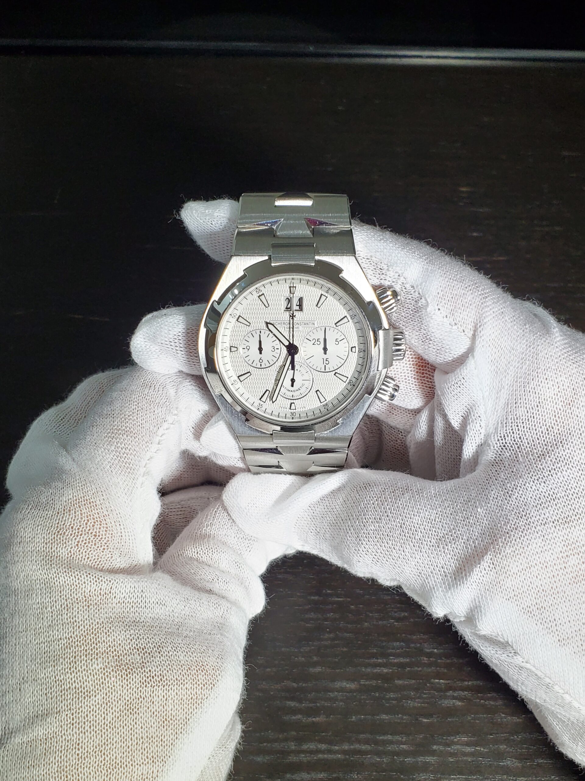 Vacheron Constantin Overseas Chronograph 49150 White Dial MINT Full Set  Italy Paper, Box and VC Accessories - Kimondo Watches