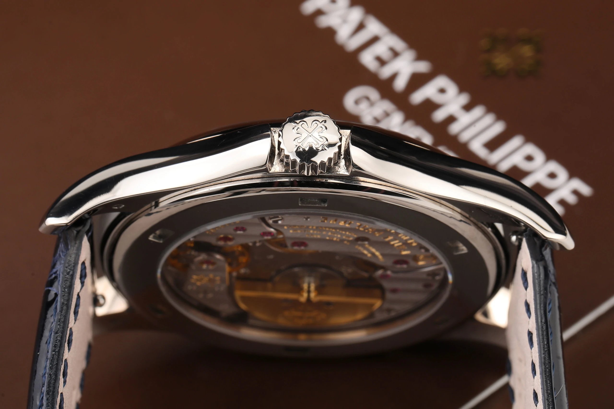 Patek Philippe World Time 18K White Gold Silver Dial 5130G Very Good ...