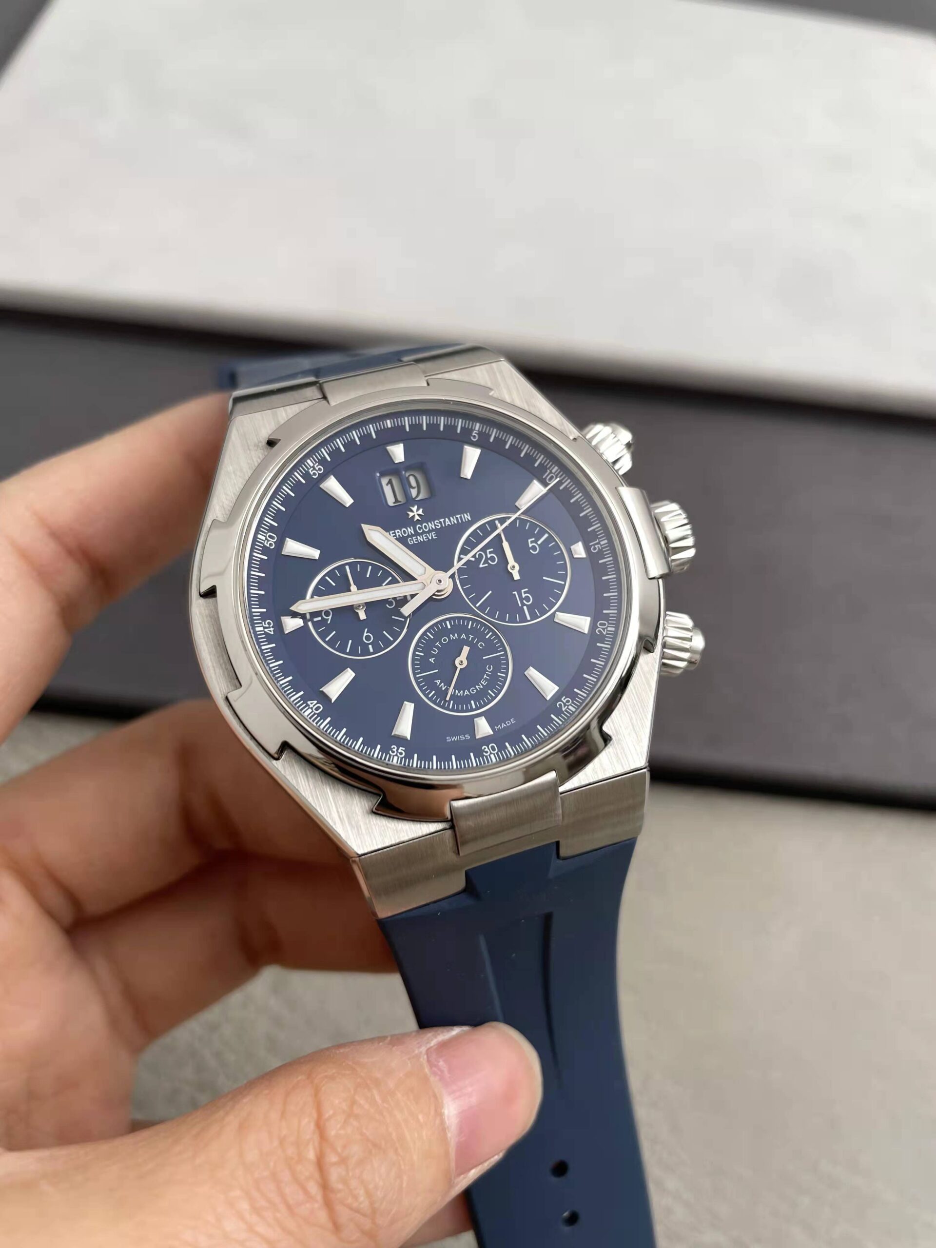 Vacheron Constantin 49150/000A-9745 Overseas 49150 Chronograph