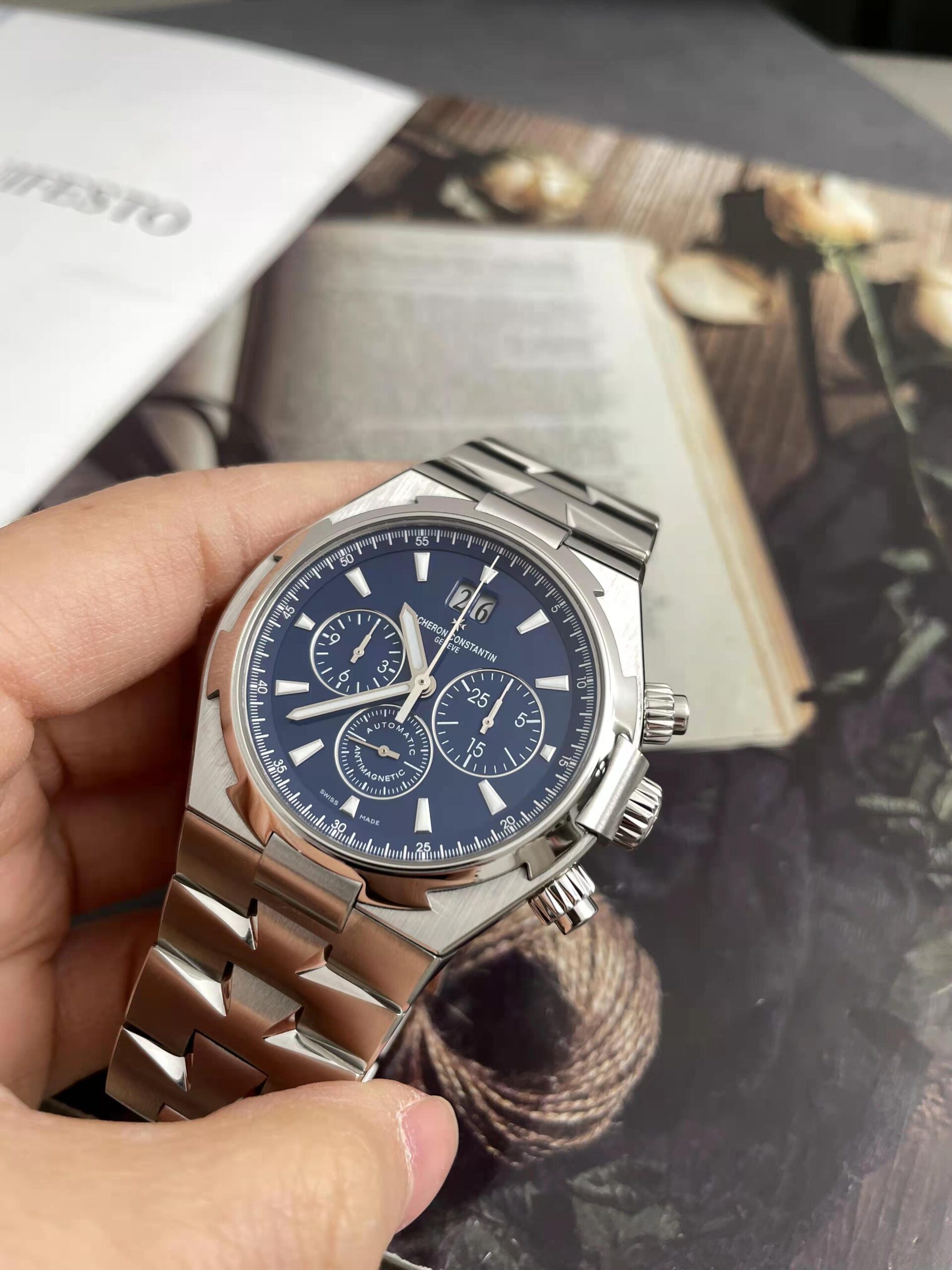 Insider: Vacheron Constantin Overseas Chronograph ref. 49150. A Classic  that Needs No Introduction. — WATCH COLLECTING LIFESTYLE